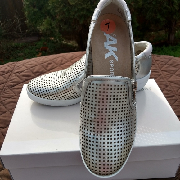 anne klein sport gerdie sneaker